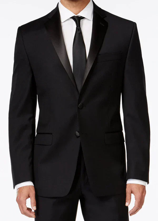 Tuxedo vs Suit: Understanding the Key Differences