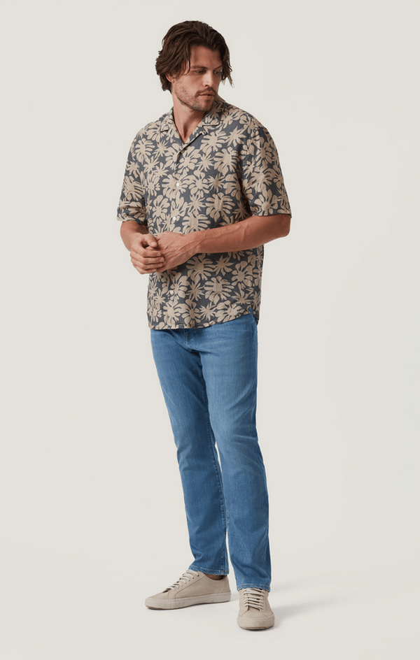 34 Heritage Camino Relaxed Straight Jeans in Cloud Blue Urban - Caswell's Fine Menswear