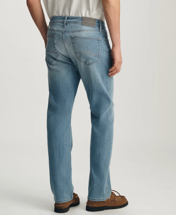 Mavi Zach Straight Leg Jeans Regular Rise | Light Brushed Supermove